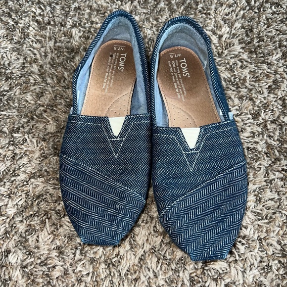 Toms Denim Canvas Slip Ons Size 7.5 - Picture 2 of 6